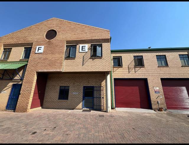 280M² WAREHOUSE TO LET IN STRIJDOMPARK